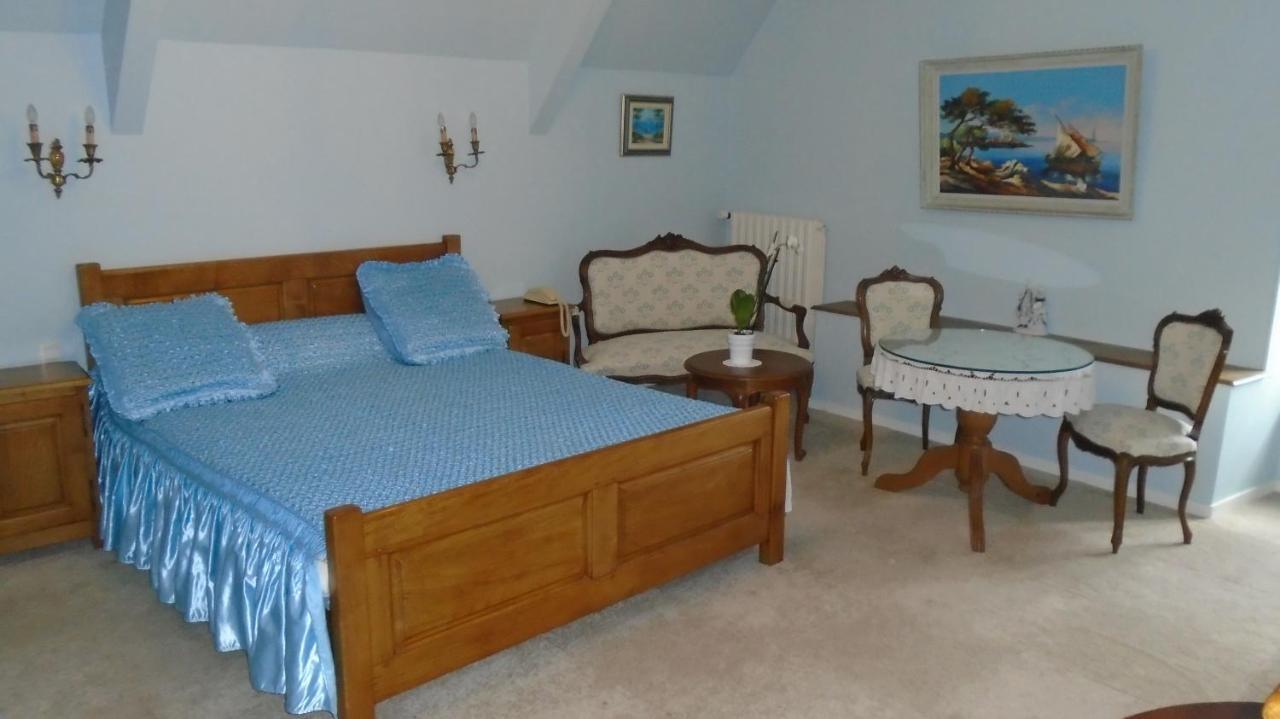 Bed and Breakfast Manoir De La Foulerie Ancteville Esterno foto